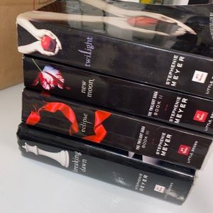 The Twilight Saga Book Set 1-4